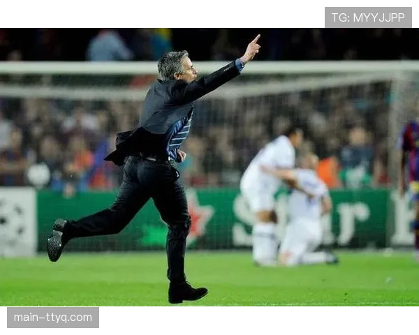 诺坎普球场启用新一代全息投影技术，庆祝画面实时呈现于赛场中央